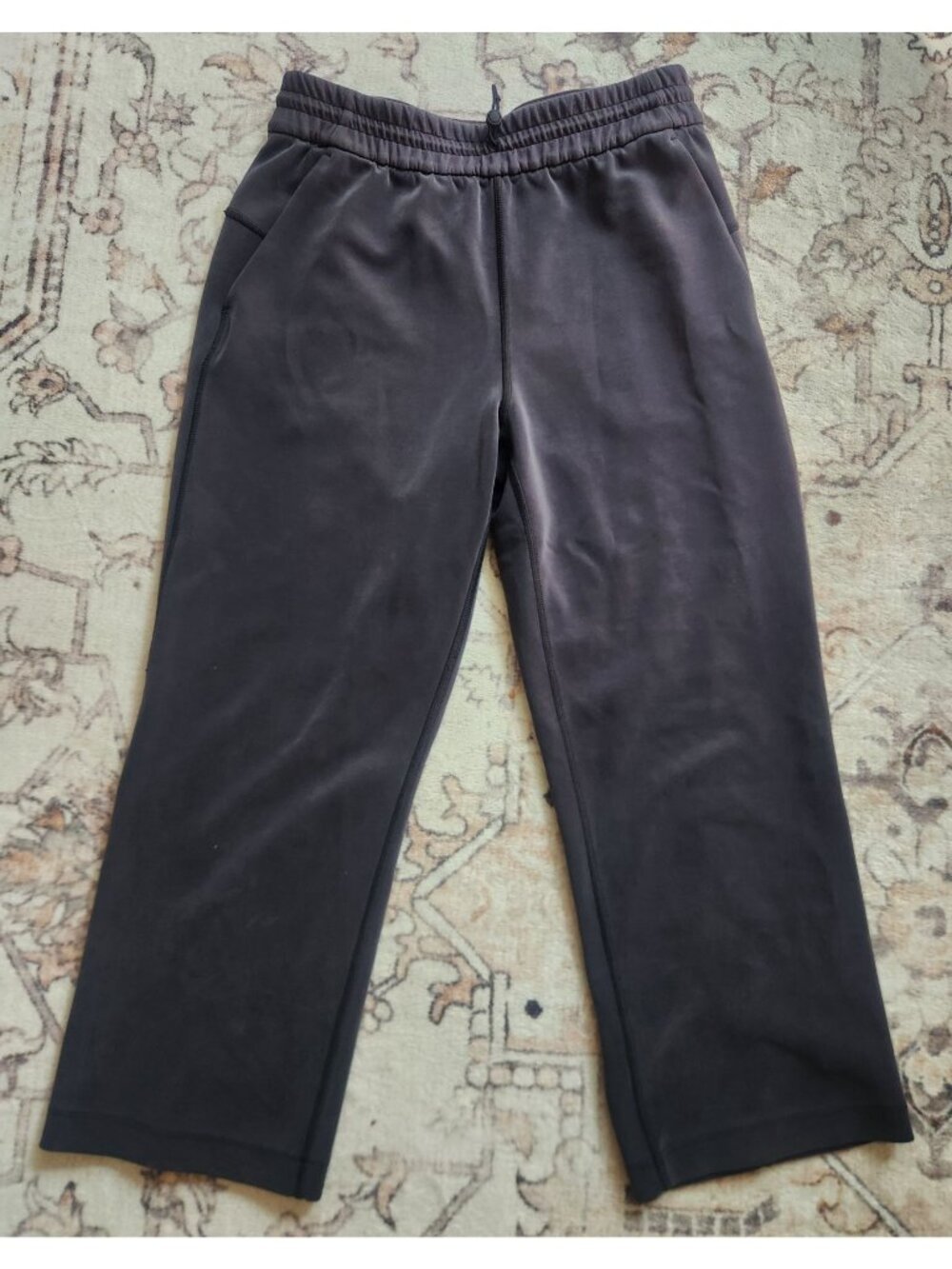Lululemon Women's Sz. 6 Softstreme High Rise Crop Pants In Grey/Black